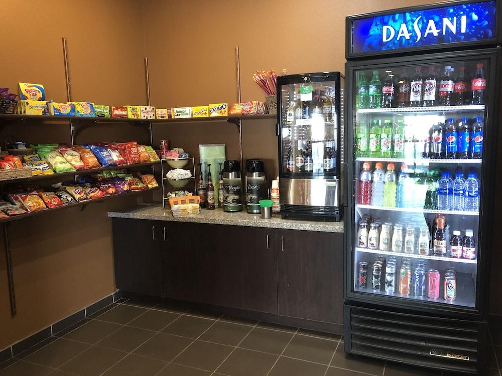 凯艺套房酒店 迈诺特 外观 照片