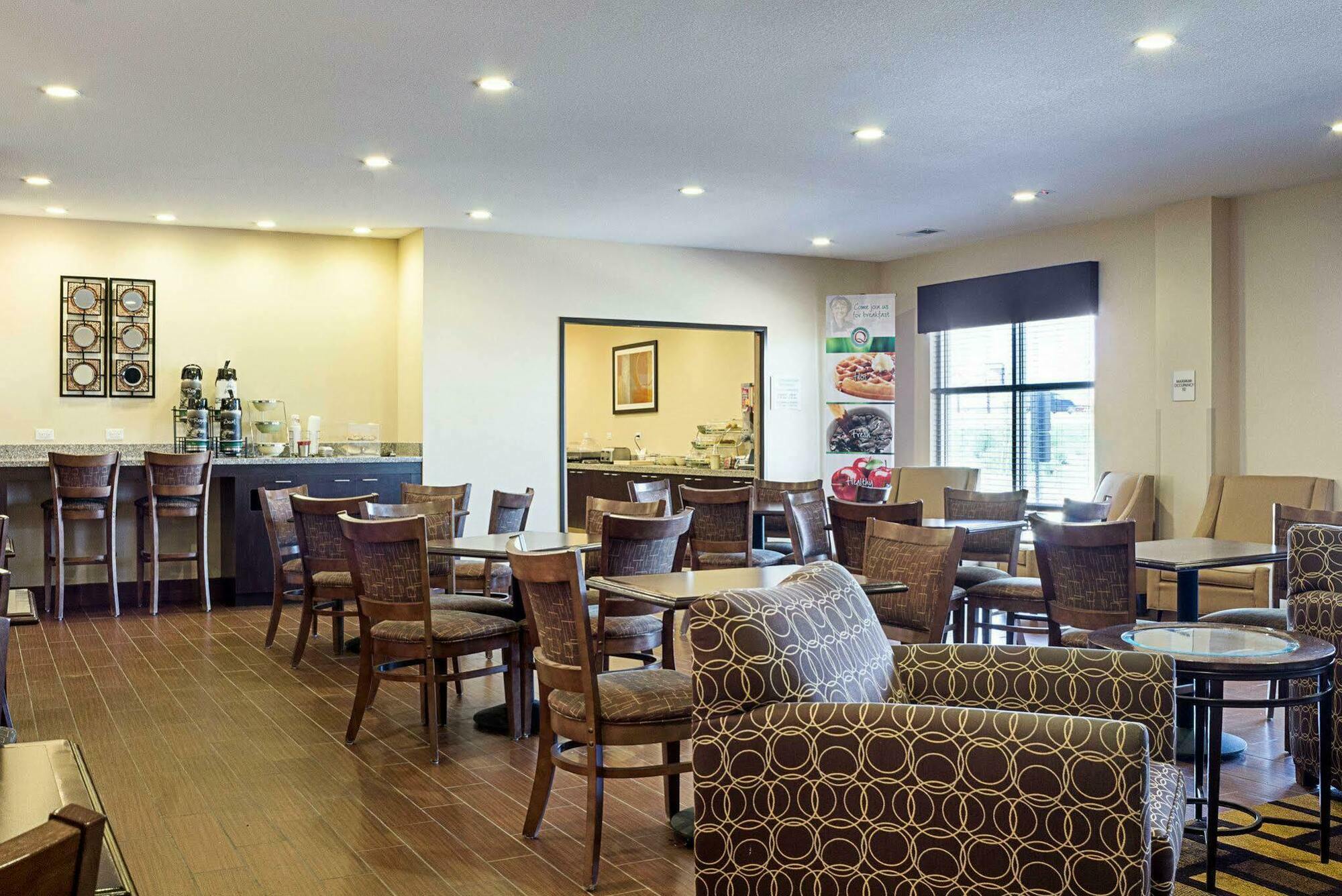 凯艺套房酒店 迈诺特 外观 照片